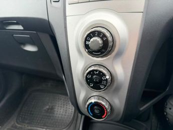 TOYOTA YARIS 1.3 VVT-i T3 Hatchback 5dr Petrol Manual (141 g/km, 85 bhp)