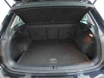 VOLKSWAGEN TIGUAN 1.4 TSI SE Navigation SUV 5dr Petrol DSG 4Motion Euro 6 (s/s) (1