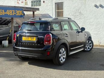 MINI COUNTRYMAN 1.5 7.6kWh Cooper SE Classic SUV 5dr Petrol Plug-in Hybrid Auto 
