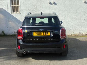 MINI COUNTRYMAN 1.5 7.6kWh Cooper SE Classic SUV 5dr Petrol Plug-in Hybrid Auto 