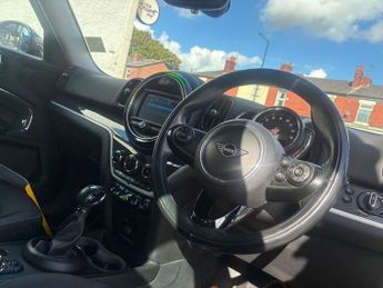 MINI COUNTRYMAN 1.5 7.6kWh Cooper SE Classic SUV 5dr Petrol Plug-in Hybrid Auto 