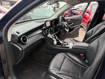MERCEDES-BENZ GLC 2.1 GLC220d Urban Edition SUV 5dr Diesel G-Tronic+ 4MATIC Euro 6
