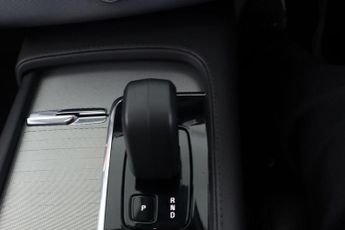 VOLVO XC90 2.0 B5 MHEV Plus Auto 4WD Euro 6 (s/s) 5dr