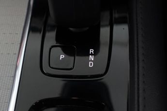 VOLVO XC90 2.0 B5 MHEV Plus Auto 4WD Euro 6 (s/s) 5dr