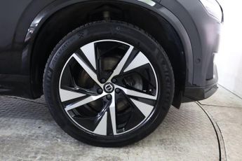 VOLVO XC90 2.0 B5 MHEV Plus Auto 4WD Euro 6 (s/s) 5dr