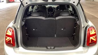 MINI Electric Hatch Cooper SE 32.6kWh Level 2 Hatchback 3dr Electric Auto (184 ps)