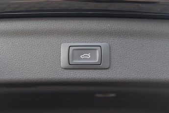 AUDI Q3 1.5 TFSI 35 BLACK EDITION 