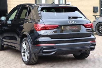 AUDI Q3 1.5 TFSI 35 BLACK EDITION 