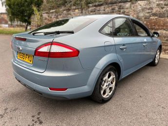FORD MONDEO 2.0 Zetec Hatchback 5dr Petrol Manual (189 g/km, 143 bhp)