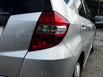 HONDA JAZZ 1.4 i-VTEC EX Hatchback 5dr Petrol CVT Euro 5 (99 ps)