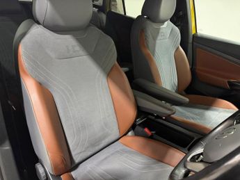 VOLKSWAGEN ID.4 Pro Performance 77kWh 1ST Edition SUV 5dr Electric Auto (204 ps)