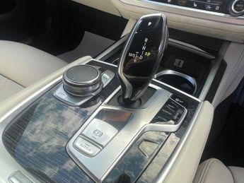 BMW 7 SERIES 3.0 730d M Sport Saloon 4dr Diesel Auto Euro 6 (s/s) (265 ps)