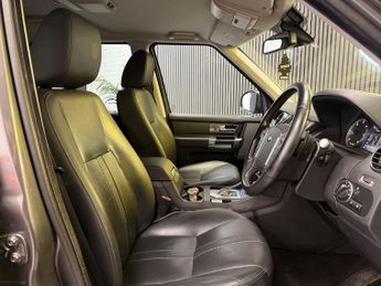 LAND ROVER DISCOVERY 4 3.0 SD V6 XS SUV 5dr Diesel Auto 4WD Euro 5 (s/s) (255 bhp)