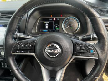 NISSAN LEAF 59kWh e+ Tekna Hatchback 5dr Electric Auto (217 ps)