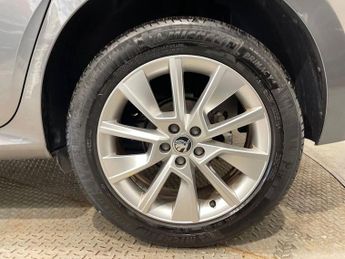 SKODA KAMIQ 1.5 TSI ACT SE Drive SUV 5dr Petrol DSG Euro 6 (s/s) (150 ps)