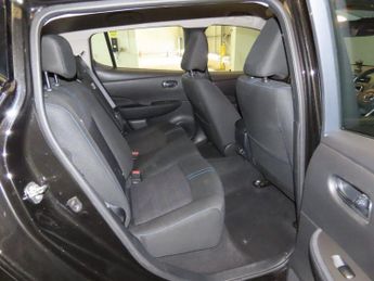 NISSAN LEAF 40kWh Acenta Hatchback 5dr Electric Auto (150 ps)