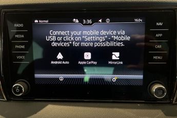 SKODA KAROQ 2.0 TDI SE L SUV 5dr Diesel DSG 4WD Euro 6 (s/s) (150 ps) Rear V