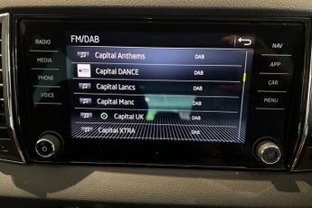 SKODA KAROQ 2.0 TDI SE L SUV 5dr Diesel DSG 4WD Euro 6 (s/s) (150 ps) Rear V