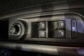 SKODA ENYAQ IV iV 62kWh 60 SUV 5dr Electric Auto (DC120kW) (179 ps) Rear View C