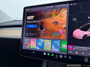 TESLA Model 3 Standard Range Plus Saloon 4dr Electric Auto RWD (241 bhp)