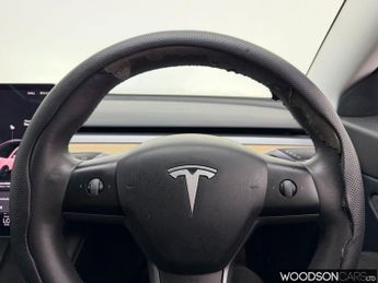 TESLA Model 3 Standard Range Plus Saloon 4dr Electric Auto RWD (241 bhp)