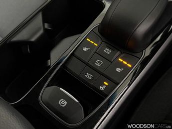HYUNDAI IONIQ 38.3kWh Premium Hatchback 5dr Electric Auto (136 ps)