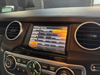 LAND ROVER DISCOVERY 4 3.0 SD V6 Landmark SUV 5dr Diesel Auto 4WD Euro 6 (s/s) (256 bhp