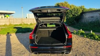 VOLVO XC60 2.0 B5 MHEV R-Design SUV 5dr Petrol Hybrid Auto Euro 6 (s/s) (25