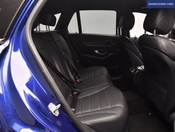 MERCEDES-BENZ GLC 2.1 GLC220d AMG Line SUV 5dr Diesel G-Tronic 4MATIC Euro 6 (s/s)