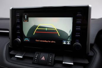 TOYOTA RAV4 2.5 VVT-h Design SUV 5dr Petrol Hybrid CVT Euro 6 (s/s) (218 ps)