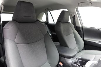 TOYOTA RAV4 2.5 VVT-h Design SUV 5dr Petrol Hybrid CVT Euro 6 (s/s) (218 ps)