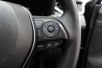 TOYOTA RAV4 2.5 VVT-h Design SUV 5dr Petrol Hybrid CVT Euro 6 (s/s) (218 ps)