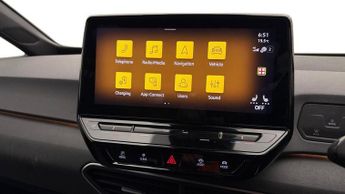 VOLKSWAGEN ID.3 Pro 58kWh Life Hatchback 5dr Electric Auto (145 ps) Front / Rear