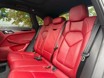 PORSCHE MACAN 3.0 TD V6 S SUV 5dr Diesel PDK 4WD Euro 6 (s/s) (258 ps)