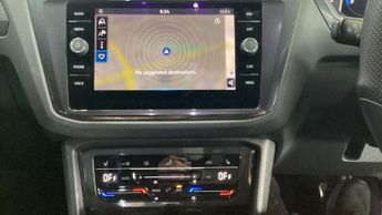VOLKSWAGEN TIGUAN 1.5 TSI R-Line SUV 5dr Petrol DSG Euro 6 (s/s) (150 ps)