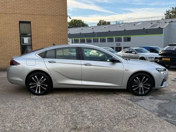 VAUXHALL INSIGNIA 1.5 Turbo D Design Grand Sport 5dr Diesel Auto Euro 6 (s/s) (122