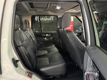 LAND ROVER DISCOVERY 4 3.0 SD V6 HSE SUV 5dr Diesel Auto 4WD Euro 5 (s/s) (255 bhp)