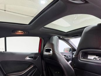 MERCEDES-BENZ GLA 1.6 GLA200 AMG Line Edition (Plus) SUV 5dr Petrol 7G-DCT Euro 6 