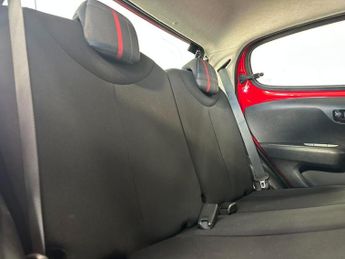 PEUGEOT 108 1.0 VTi Active Hatchback 5dr Petrol 2 Tronic Euro 5 Euro 5 (68 p