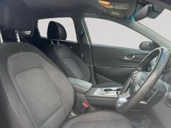 HYUNDAI KONA 39kWh Premium SUV 5dr Electric Auto (10.5kW Charger) (136 ps)