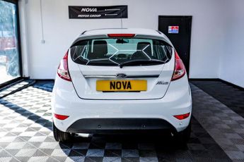 FORD FIESTA 1.6 Zetec Hatchback 5dr Petrol Powershift Euro 5 (105 ps)