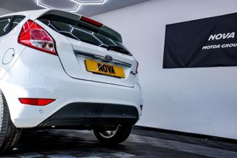 FORD FIESTA 1.6 Zetec Hatchback 5dr Petrol Powershift Euro 5 (105 ps)