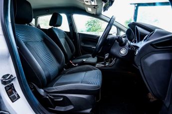 FORD FIESTA 1.6 Zetec Hatchback 5dr Petrol Powershift Euro 5 (105 ps)