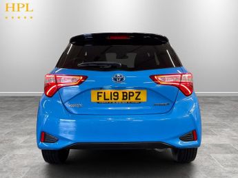 TOYOTA YARIS 1.5 VVT-h Cyan Bi-Tone Hatchback 5dr Petrol Hybrid E-CVT Euro 6 