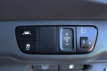 HYUNDAI IONIQ 1.6 h-GDi Premium Hatchback 5dr Petrol Hybrid DCT Euro 6 (s/s) (