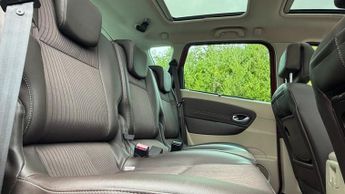 RENAULT SCENIC 2.0 dCi Privilege MPV 5dr Diesel Auto Euro 5 (150 ps)