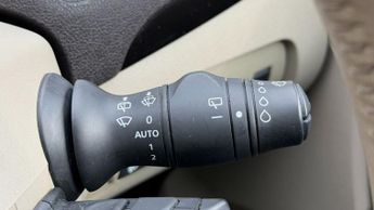 RENAULT SCENIC 2.0 dCi Privilege MPV 5dr Diesel Auto Euro 5 (150 ps)