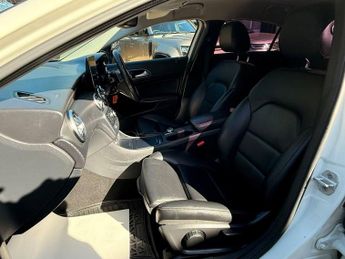 MERCEDES-BENZ A CLASS 1.5 A180d Sport (Premium) Hatchback 5dr Diesel 7G-DCT Euro 6 (s/