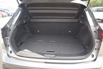 NISSAN QASHQAI 1.3 DIG-T MHEV N-Connecta SUV 5dr Petrol Hybrid XTRON Euro 6 (s/