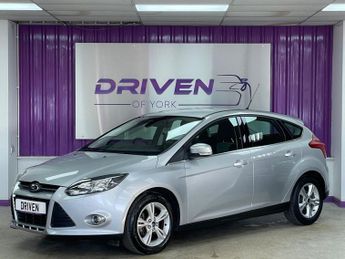Ford Focus 1.6 Zetec Hatchback 5dr Petrol Manual Euro 5 (105 ps)